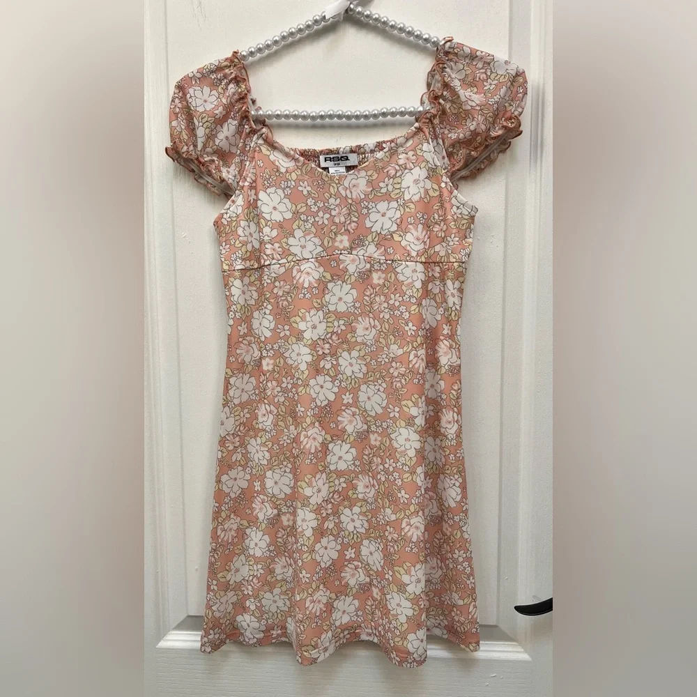 RSQ Floral Puff Sleeve Mini Dress Peach Pink Smocked Back Large